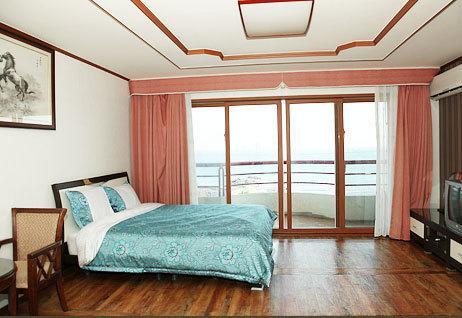 Seaside House Pension Seogwipo Room photo